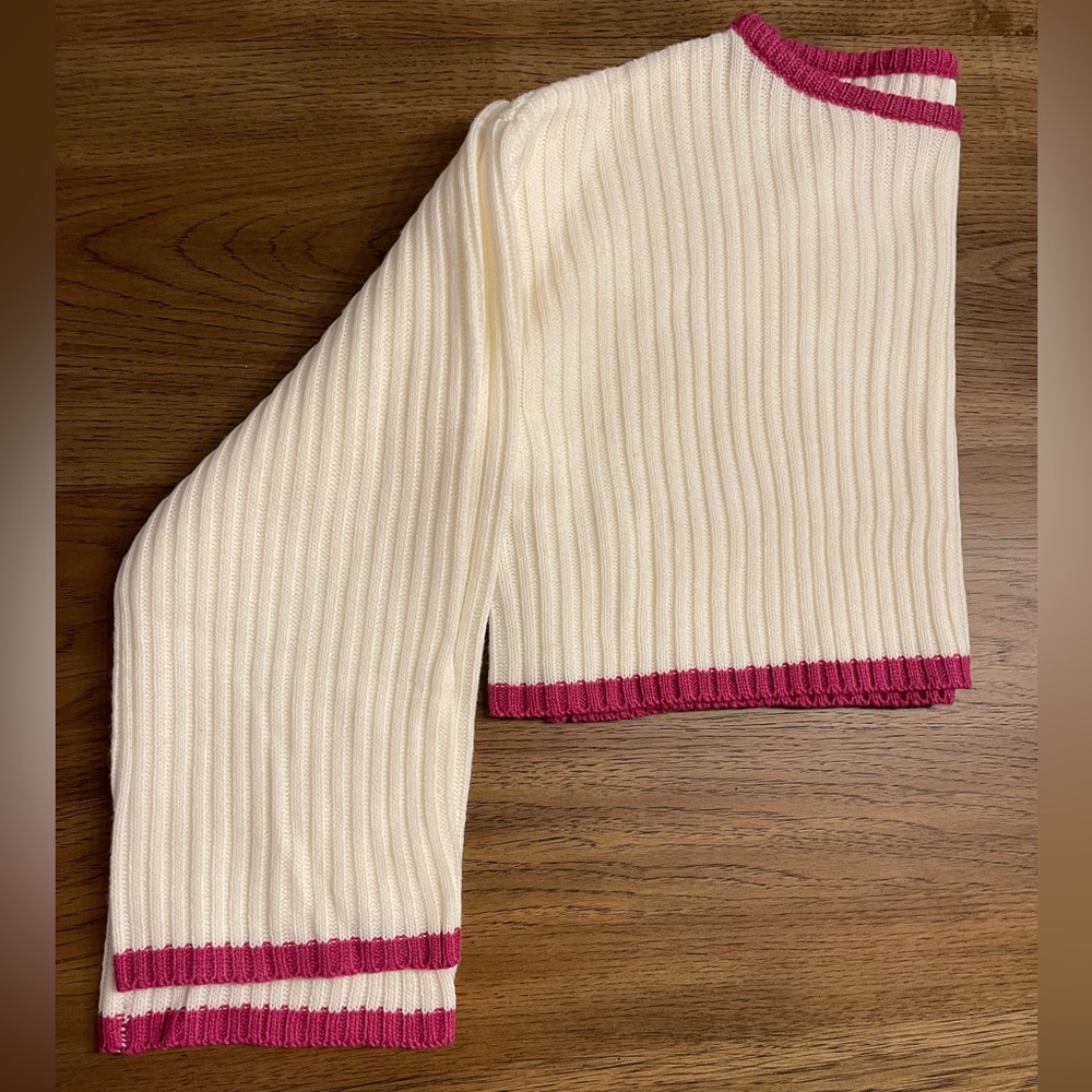 Cropped Sweater. NWT